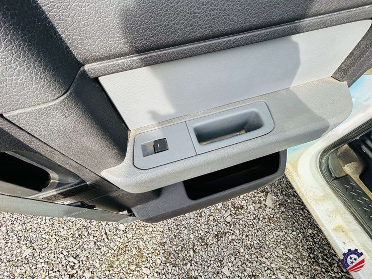 2013-ford-f150-xl-image-91