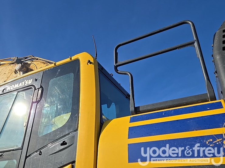 2022-komatsu-pc490-lc-11-image-113