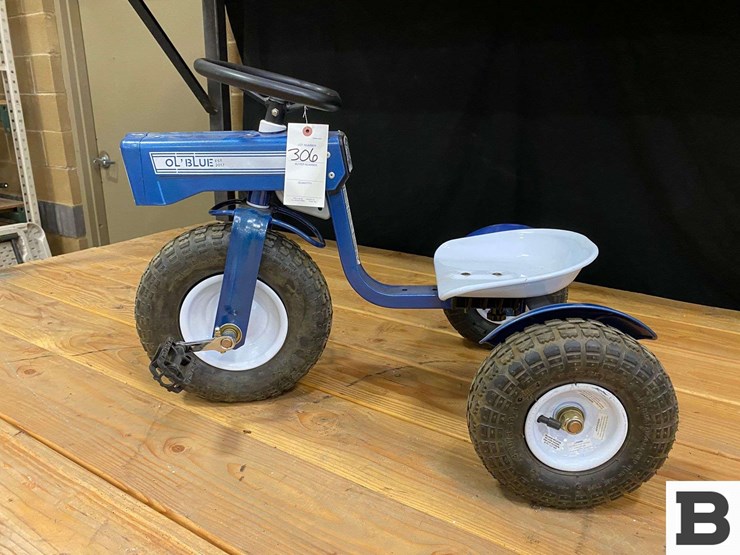 ol'-blue-toy-pedal-tricycle-image-2