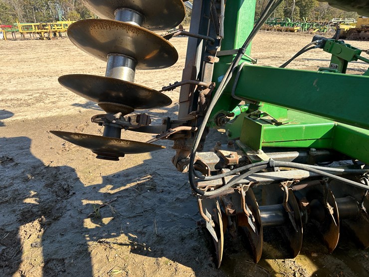 john-deere-26-image-27