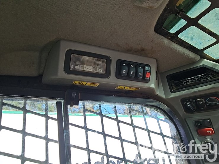 2023-caterpillar-299d3-xe-image-33