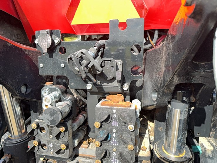 case-ih-magnum-335-image-26