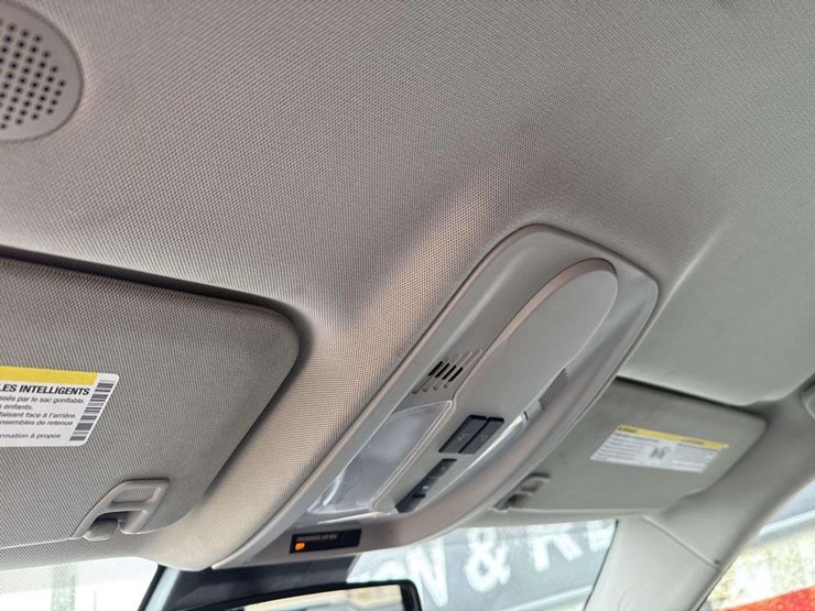 2015-chevrolet-equinox-lt-image-19