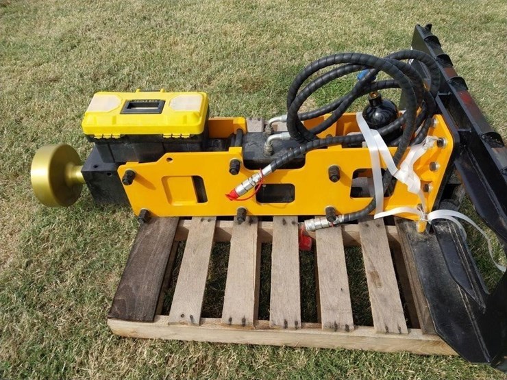 new-giyi-post-pile-driver-image-4