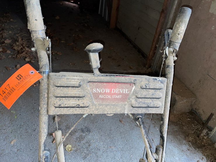 #1417-•-snow-devil-snowblower-(independence,-wi)-image-19