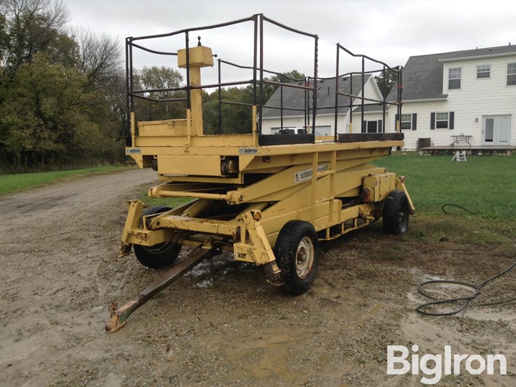 selma-scissor-lift-image-1