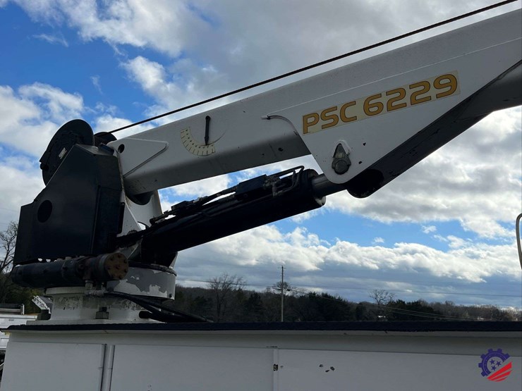 2013-ford-f750-image-53