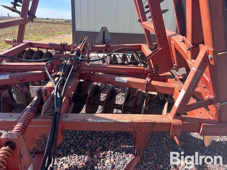 massey-ferguson-820-image-19