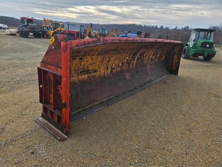 #3290-•-henke-20'-end-loader-snow-pusher-image-7