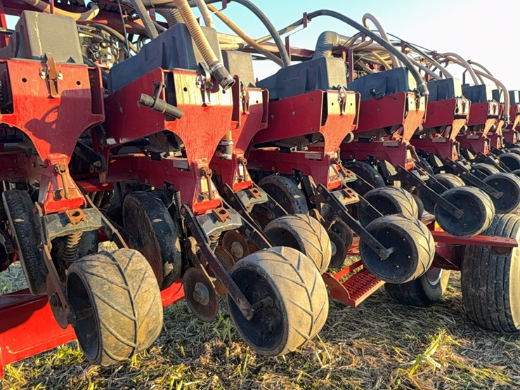 case-ih-1240-image-38