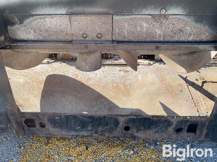 gleaner-1230-image-12