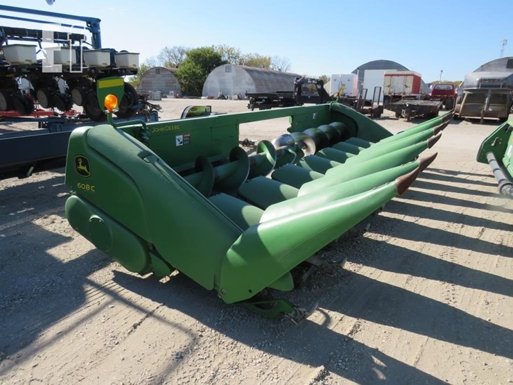 2009-john-deere-608c-image-11