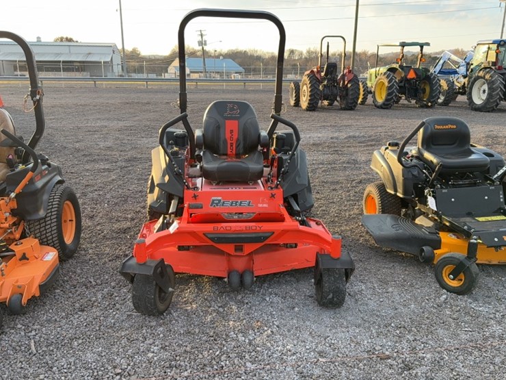 #3090-•-2022-bad-boy-rebel-zero-turn-lawn-mower-image-2