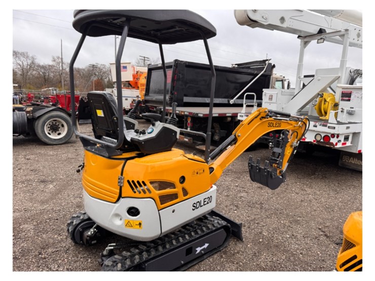 sdle-20-mini-excavator-w/-hydraulic-thumb-image-7