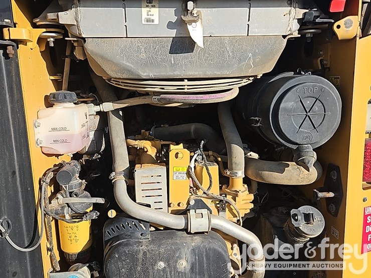 2023-caterpillar-259d3-image-21