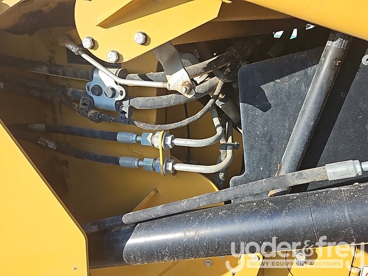 2023-caterpillar-259d3-image-23