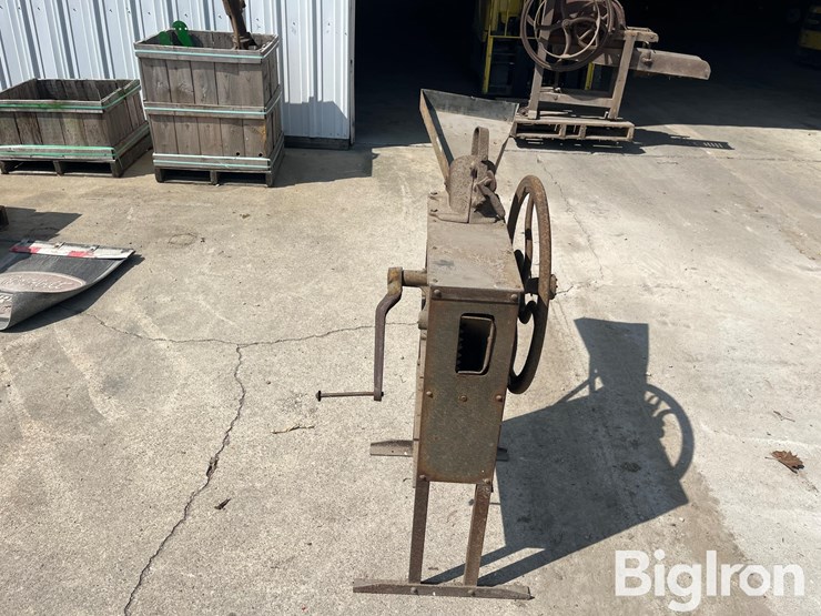 corn-sheller-image-12