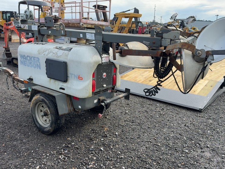 #2078-•-wacker-neuson-towable-light-tower-image-6
