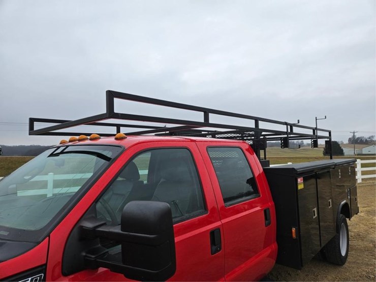 2016-ford-550-image-12