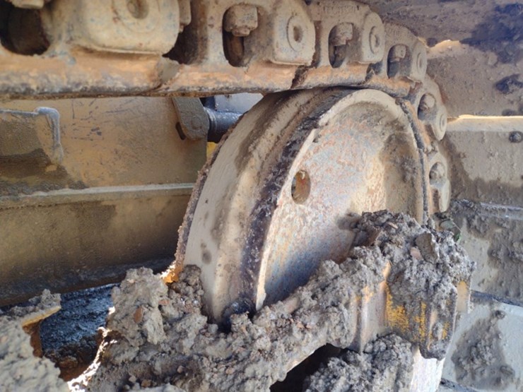 4-caterpillar-d5g-lgp-image-35