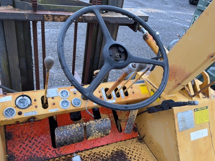 #2074-•-1990-master-craft-mc630-all-terrain-forklift-image-13