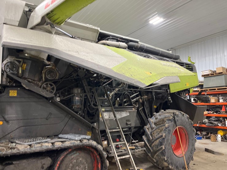 2020-claas-lexion-8700-image-2