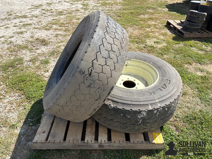 unverferth-8x8-rim-w/-425/65r22.5-tire-&-spare-image-7