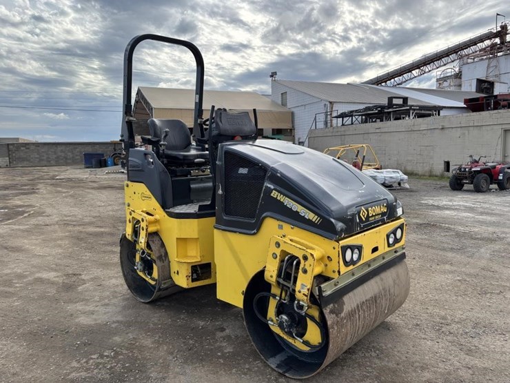 2017-bomag-bw120-image-2