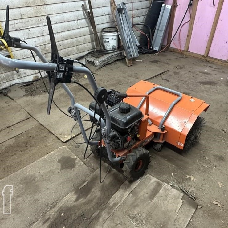 YARDMAX WALK-BEHIND POWER BROOM