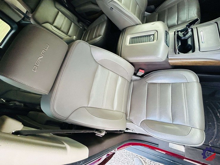 2018-gmc-yukon-denali-image-86