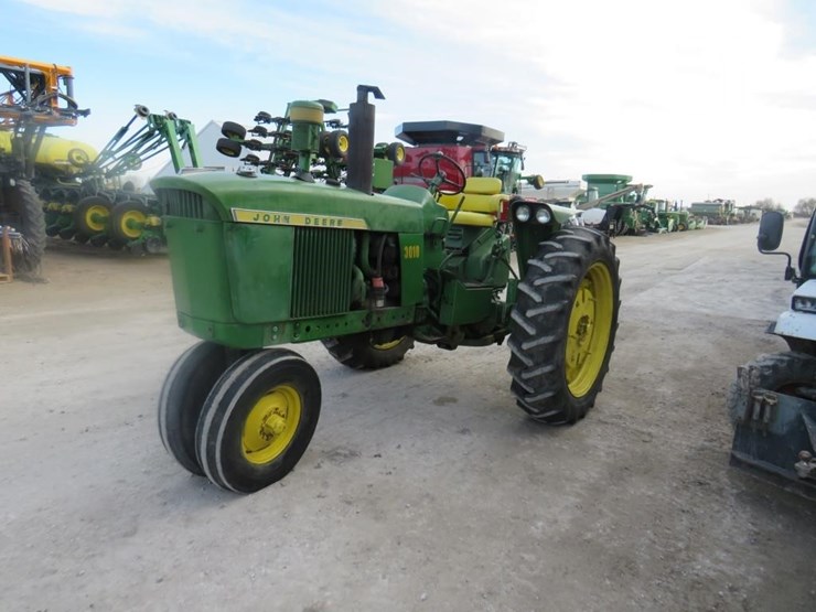 john-deere-3010-image-1