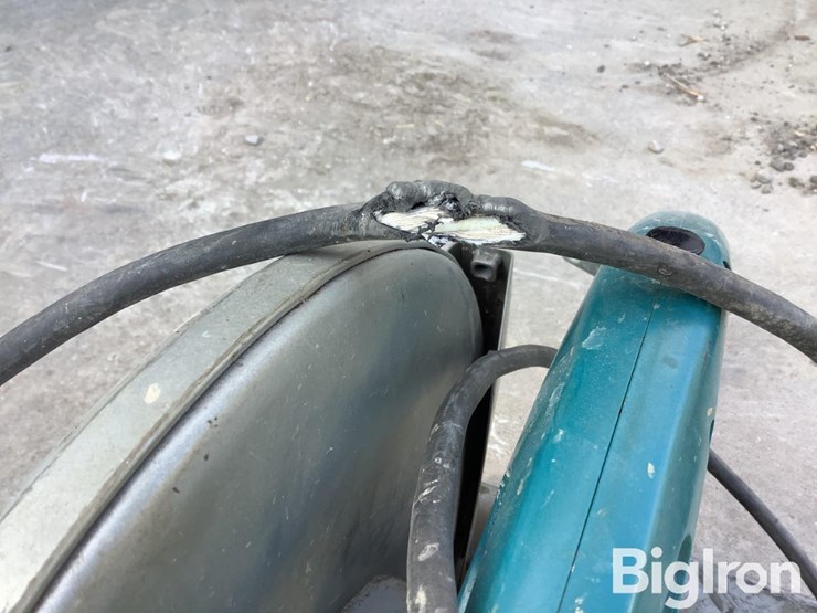 makita-2414nb-chop-saw-image-11