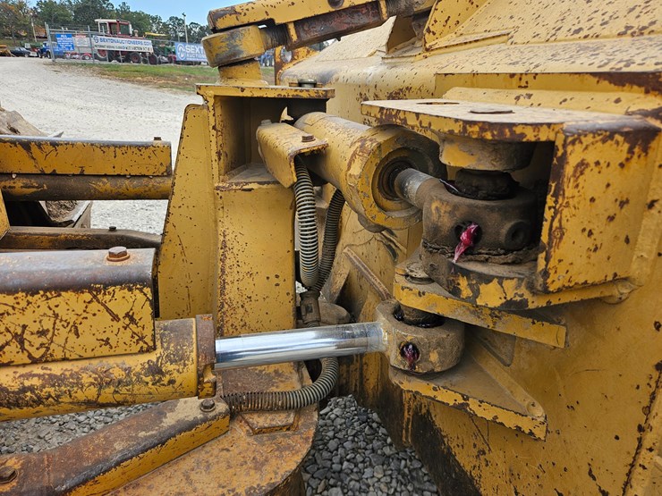 2002-caterpillar-d5g-xl-image-78