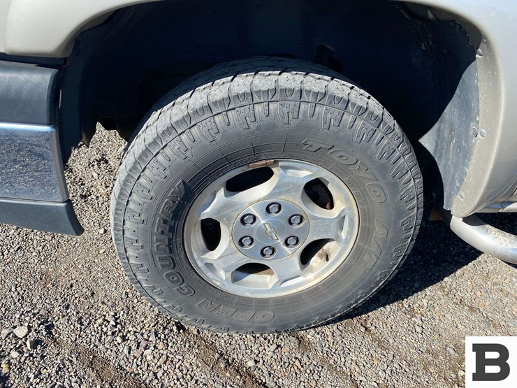 2004-chevrolet-silverado-1500-image-11