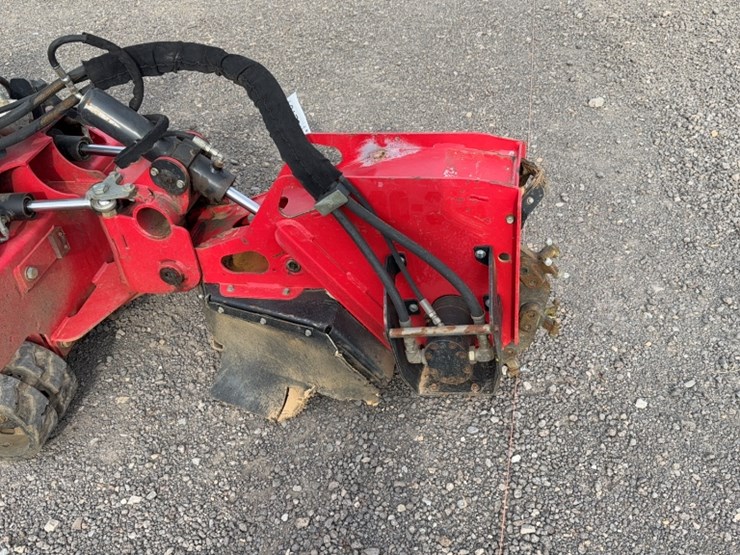 #2056-•-barreto-walk-behind-stump-grinder-image-3