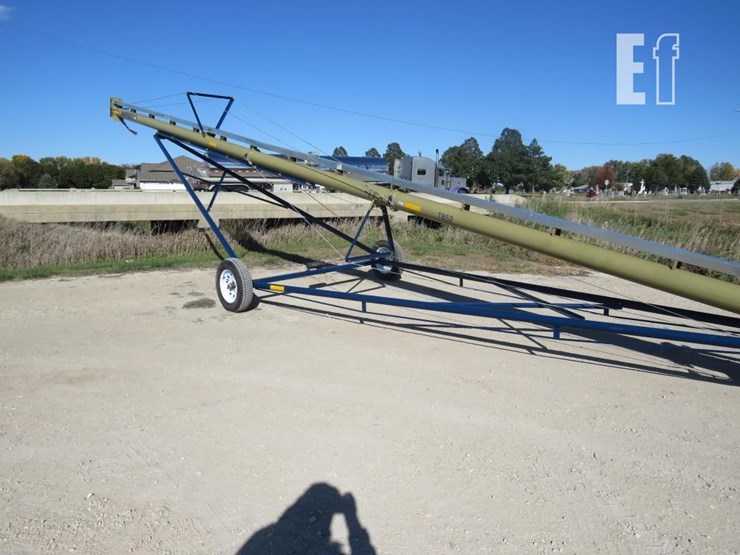 harvest-international-t852-image-4