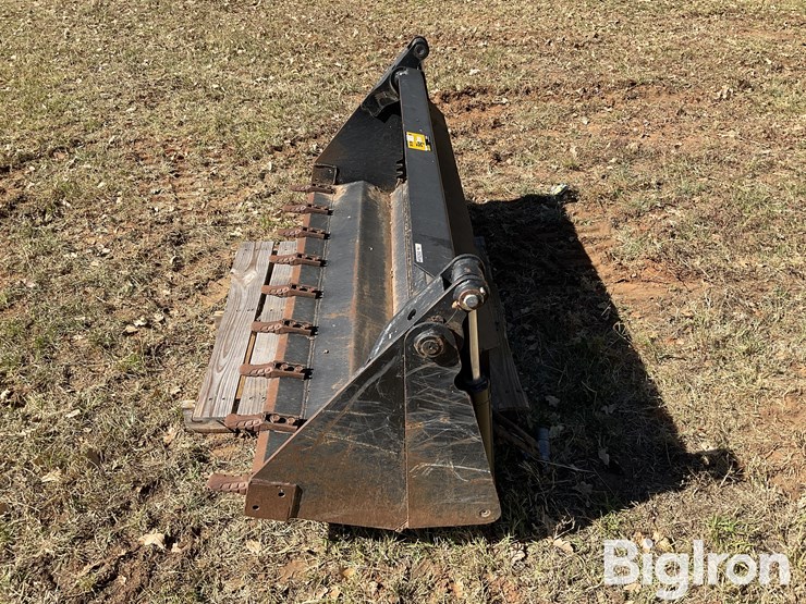 jcb-m335-4-in-1-loader-bucket-image-8