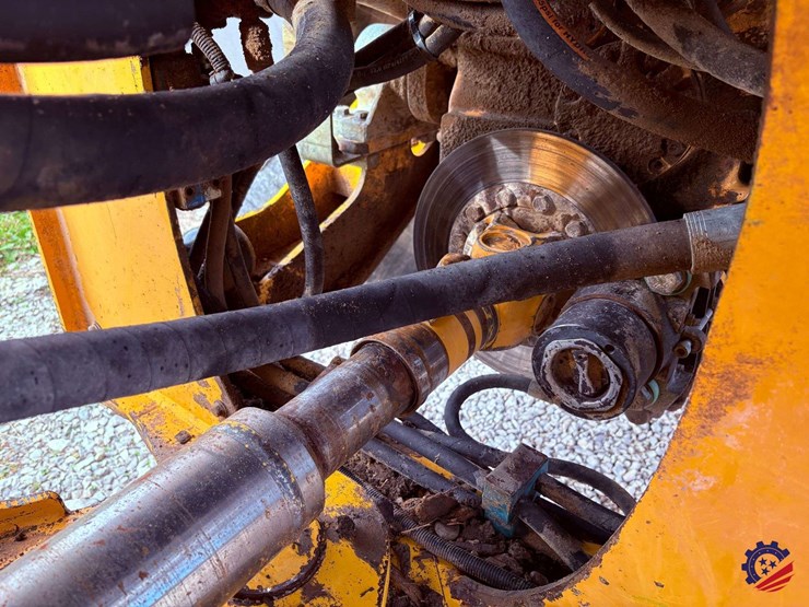 2004-volvo-l60e-image-36