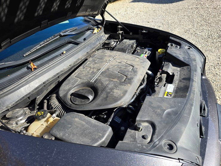 2016-jeep-cherokee-image-36