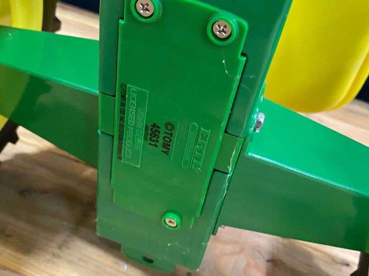 john-deere-4430-toy-pedal-tractor-image-7