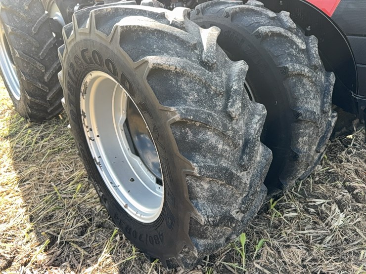 case-ih-magnum-335-image-16