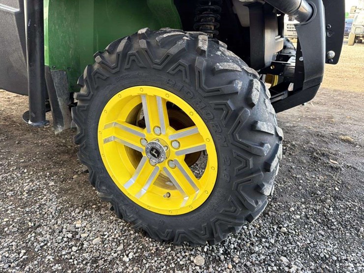 john-deere-gator-image-10