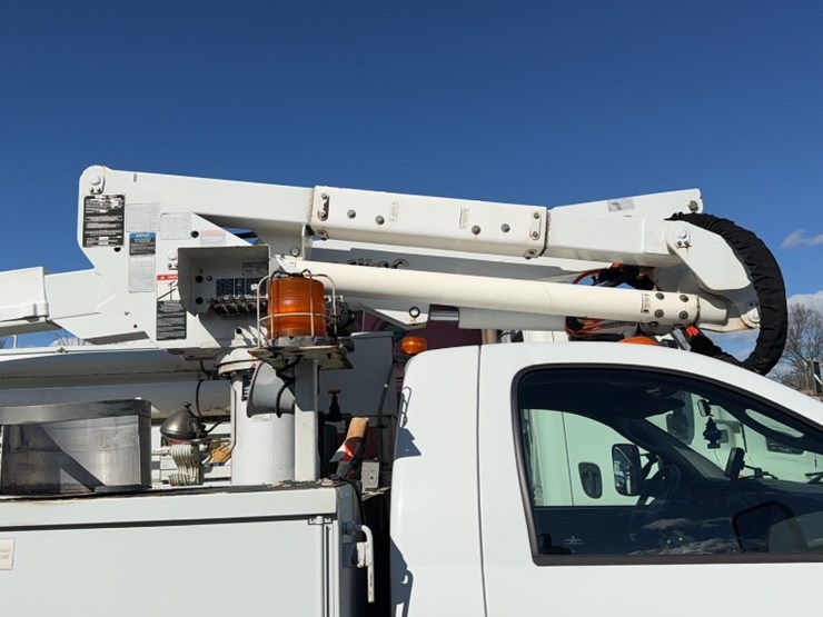 2010-altec-at37g-image-8