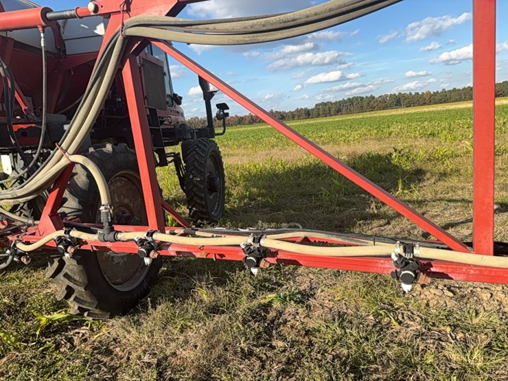 case-ih-3185-patriot-sprayer-image-29