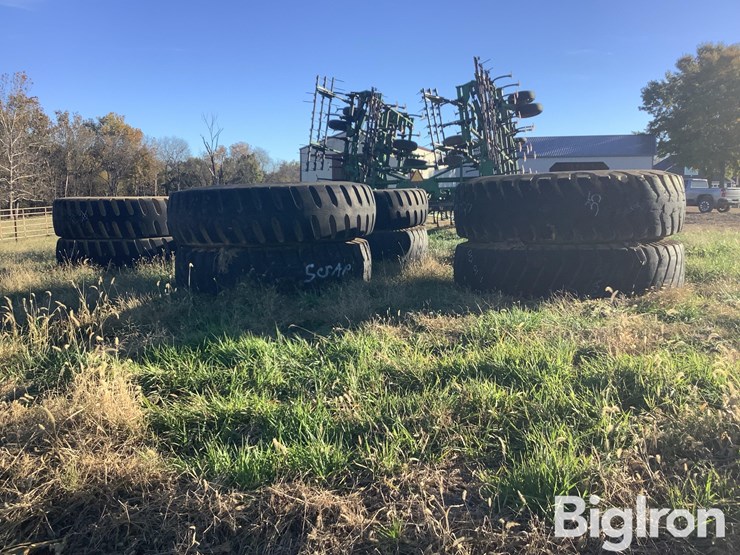 caterpillar-rims-&-tires-image-4