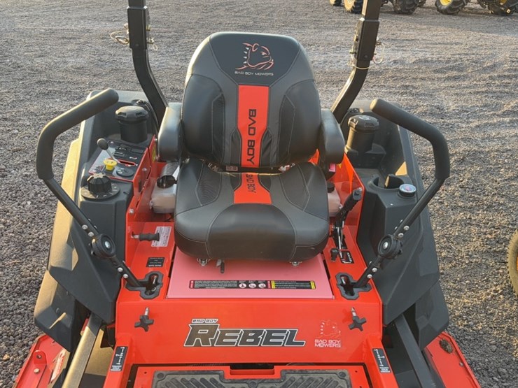 #3090-•-2022-bad-boy-rebel-zero-turn-lawn-mower-image-6