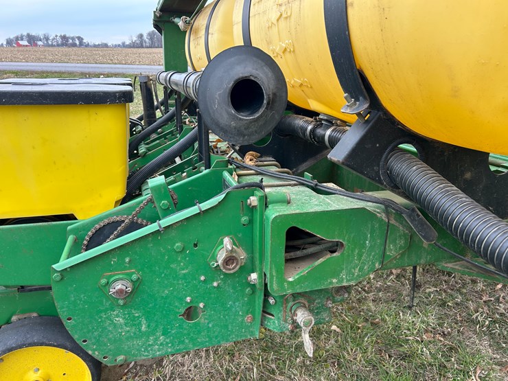 john-deere-7200-image-18