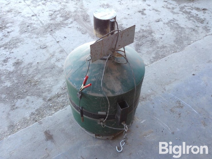 12v-seeder/spreader-image-5