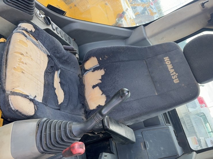 komatsu-pc138us-lc-image-16