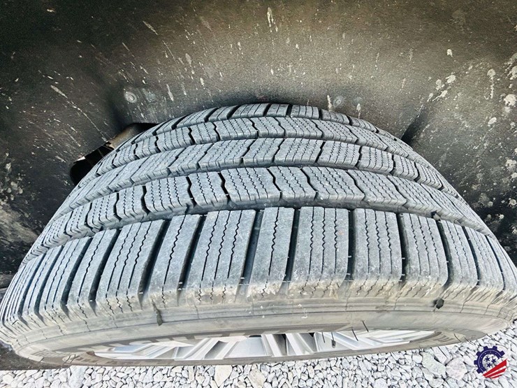 2018-gmc-yukon-denali-image-47